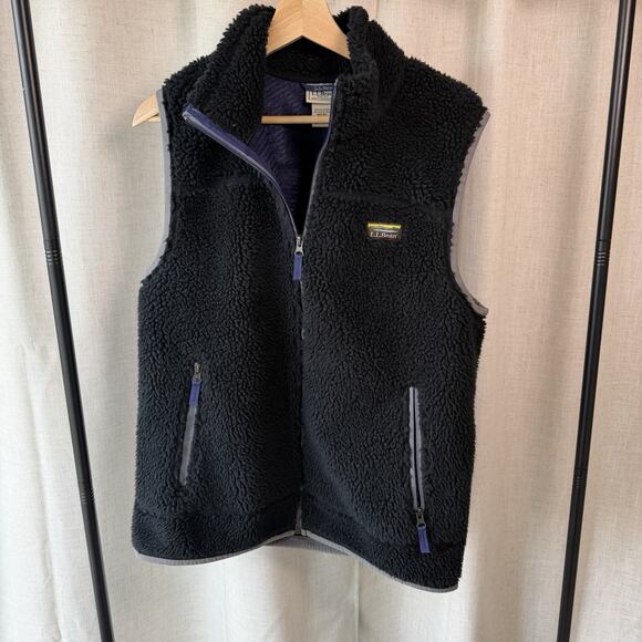 L.L. Bean Other - L.L.Bean Sherpa Fleece Vest Men’s M Black Cozy Outdoor Core Layer